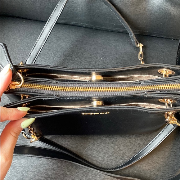 GUESS Black Chain-Accent Crossbody Bag - Picture 3 of 10